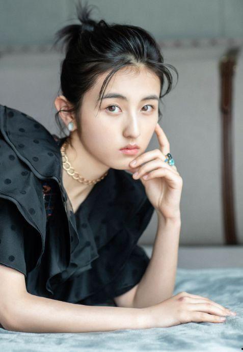 吃瓜娱乐张子枫完整版,揭秘青春偶像的成长轨迹 第1张 吃瓜娱乐张子枫完整版,揭秘青春偶像的成长轨迹 第1张